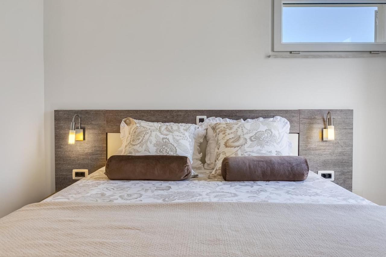 Luxury Two-Floor Apartment In Petrcane With Garden And Pool Exterior foto