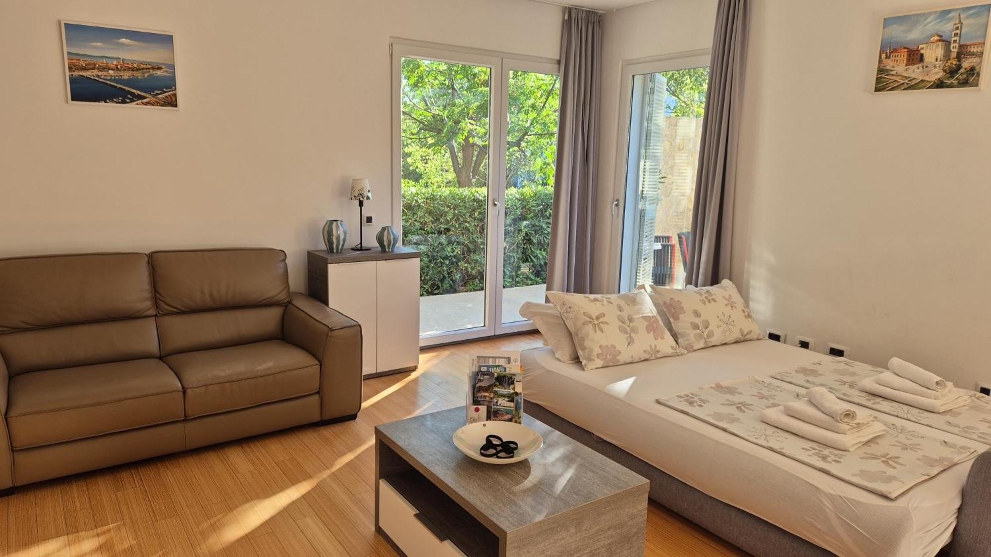 Luxury Two-Floor Apartment In Petrcane With Garden And Pool Exterior foto